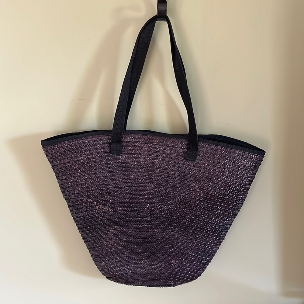 DLS International Large Straw Weaved Tote w/Snap Closure & Interior Pocket.